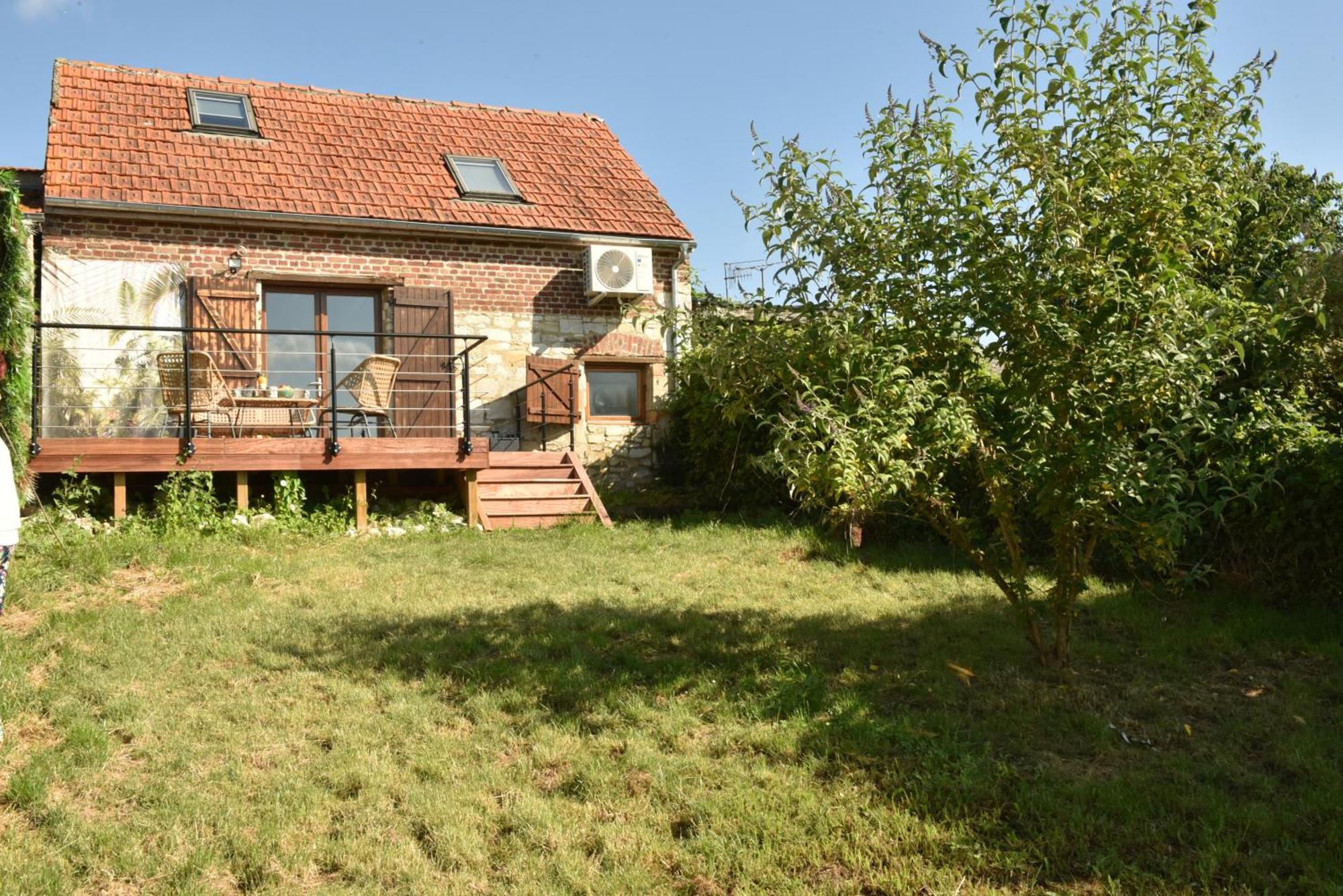 Maisonnette Du Bonheur - Vue Campagne - Baignoire Balneo 32 Jets - Lits Queen Size Vadencourt (Aisne) Exterior foto